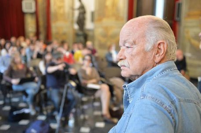 Gino Paoli contro Grillo, Toninelli, M5S... La faida sul Ponte Morandi