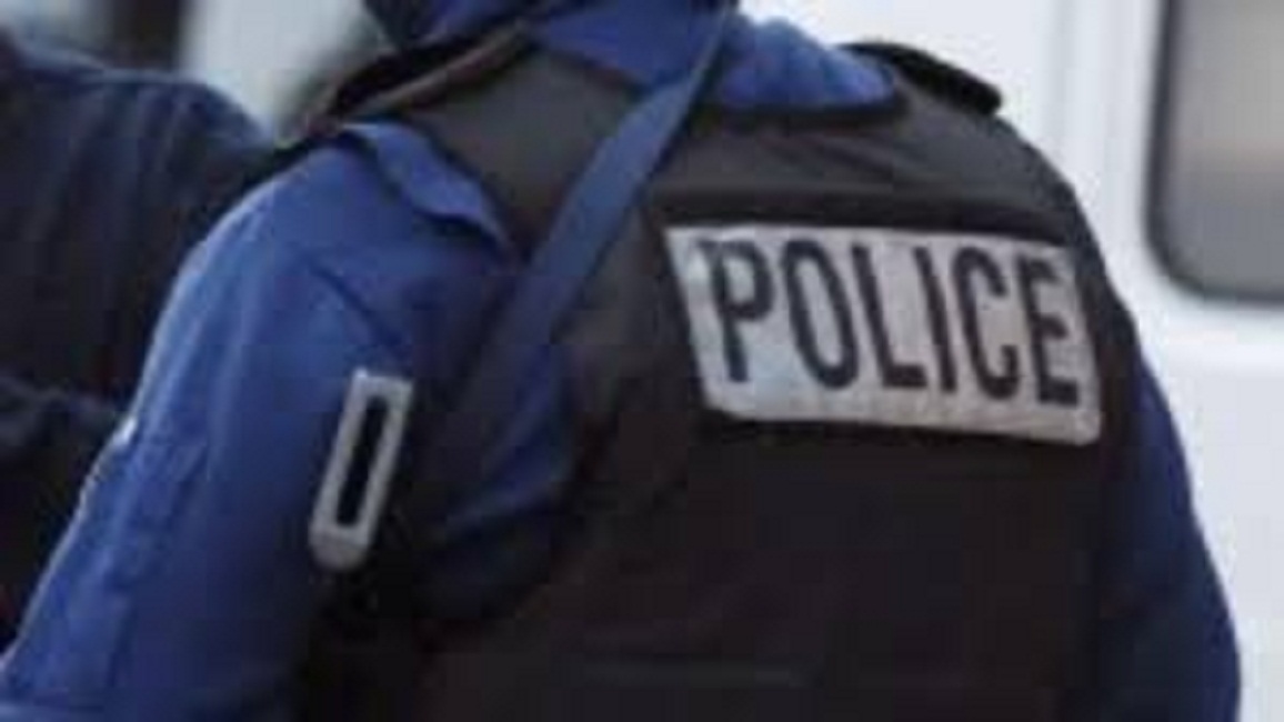 Bruxelles, poliziotto accoltellato in un parco. Agenti sparano e feriscono aggressore