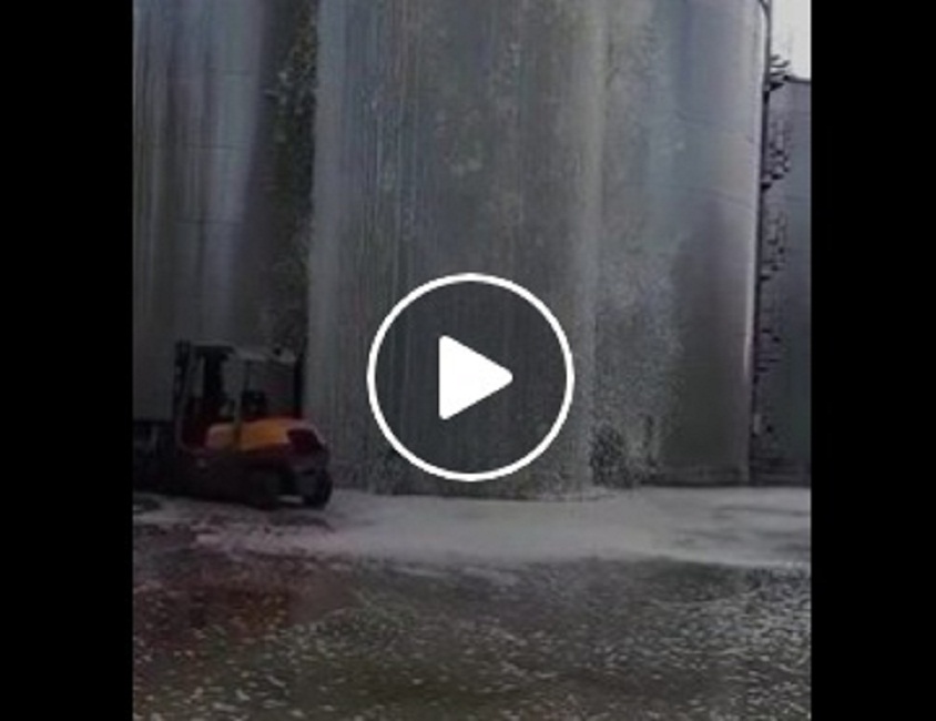 Conegliano Veneto, esplode silos: 30 mila litri di Prosecco buttati