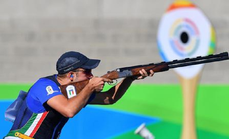 Riccardo Filippelli , bronzo ai Mondiali di tiro al volo e conquista il pass olimpico (foto Ansa)