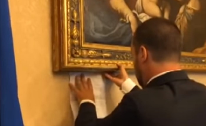 Salvini in diretta Facebook