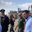 Porto Recanati, Salvini su tetto Hotel House5