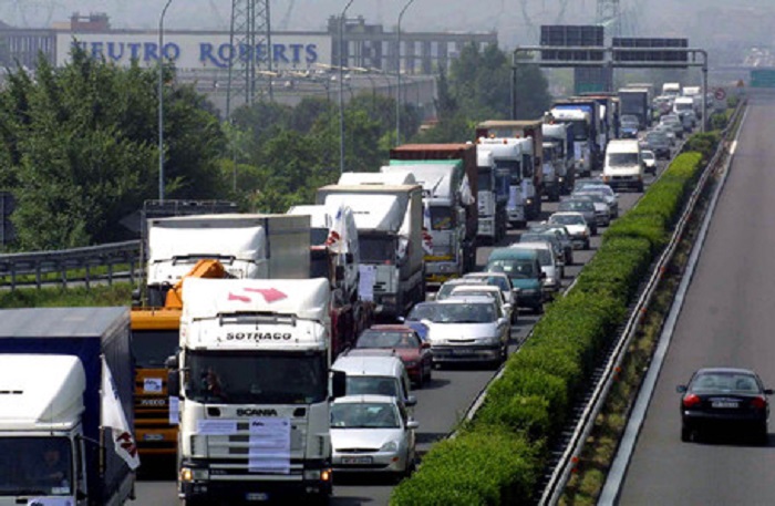 A1: incidente tra Barberino e Calenzano, tir occupa entrambe le carreggiate