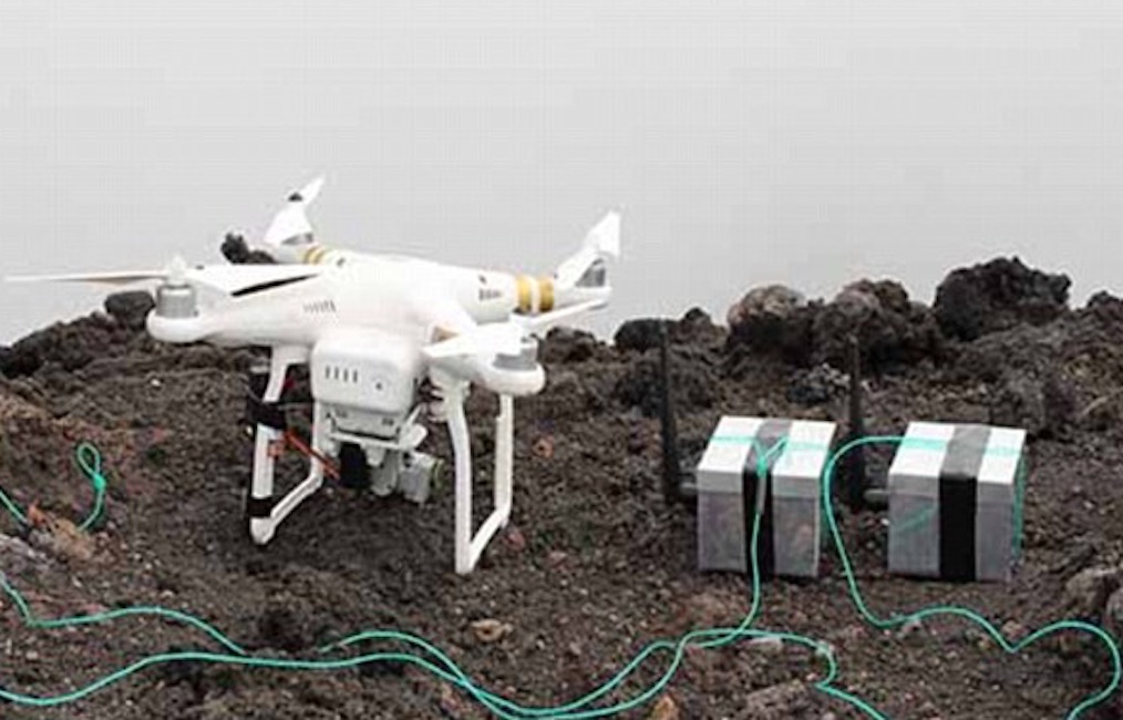 Uova di drago lasciate da droni: così gli scienziati monitorano i vulcani
