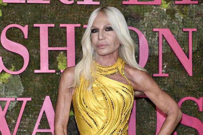 Versace in vendita a gruppo Usa per due miliardi di dollari. Domani l'annuncio?