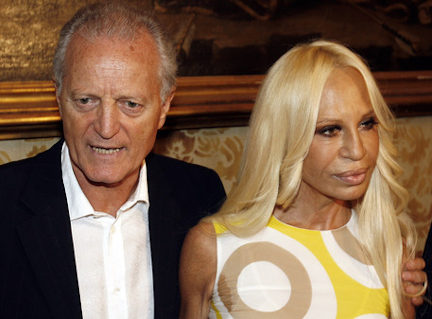 Versace, c'è l'accordo con Michael Kors. L'azienda americana crolla in Borsa