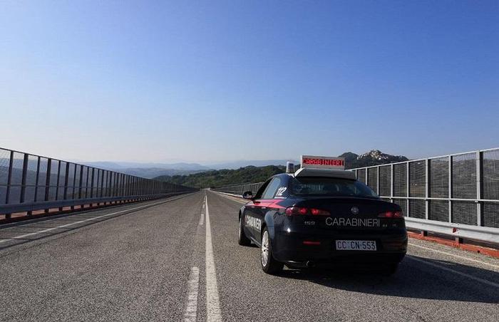 Ponte Sente chiuso per rischio crollo dopo il terremoto di Montecifone. Protestano i residenti