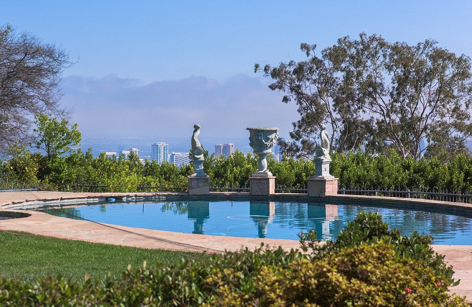 elizabeth taylor villa