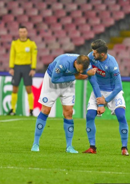 Vlad Chiriches infortunato, si teme la rottura del crociato: brutta tegola per il Napoli
