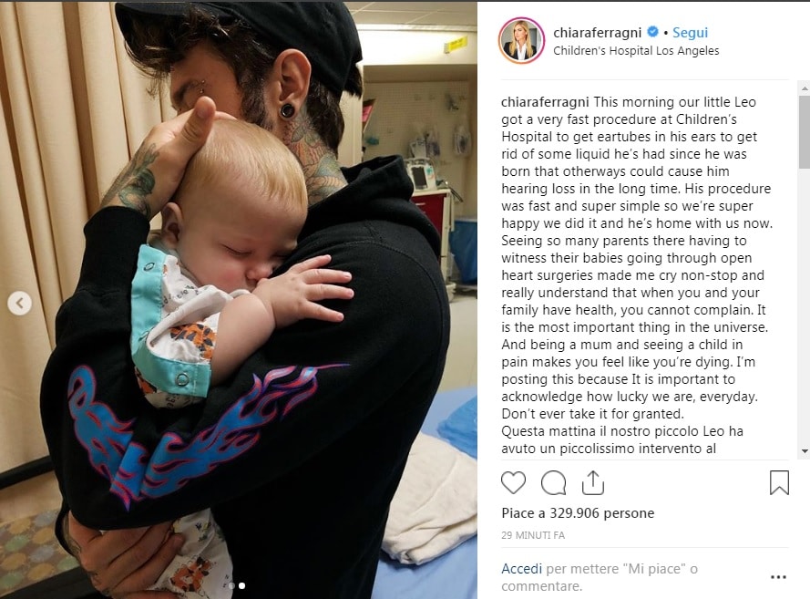 Leone in braccio a Fedez