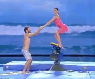 Maria De Filippi a Belen Rodriguez: "Non mettere il cu** a pizzo". Lei: "Sono fatta così"