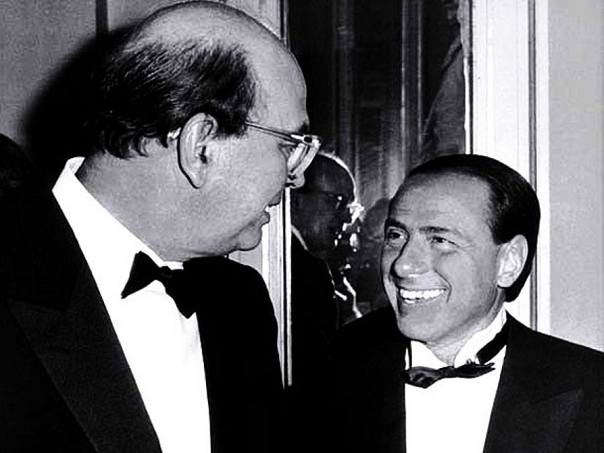 Berlusconi ricorda l'amico Craxi: "Mi commuovo quando rivedo il volto di Bettino"