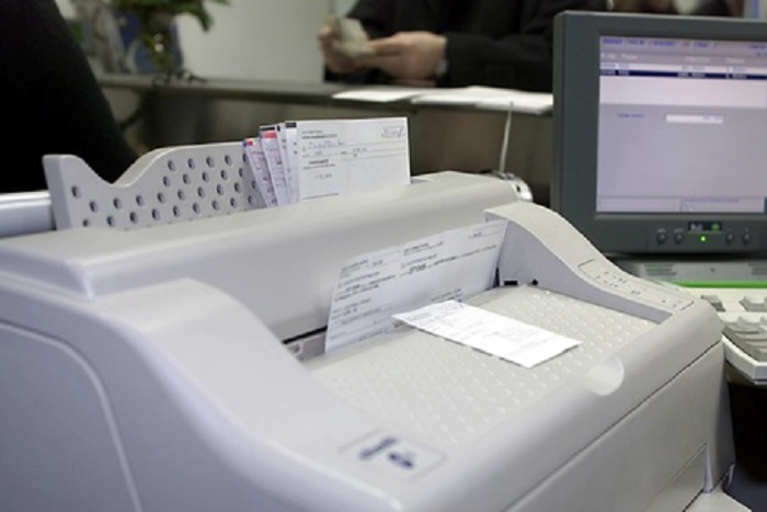 Ferrara, nel cassonetto 350 bollette