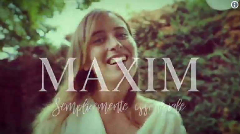 Maria Elena Boschi, video promozionale per Maxim. E forse ci saranno foto in camera da letto...
