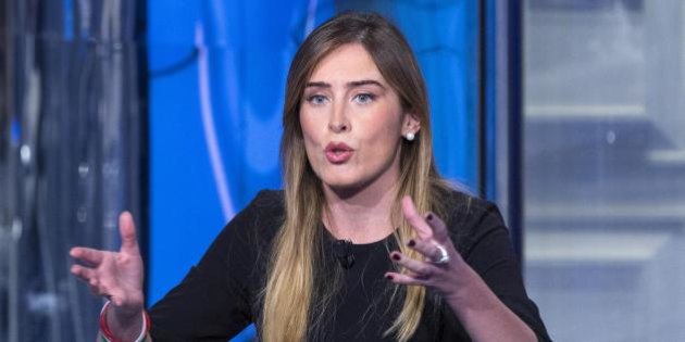 Maria Elena Boschi su Wikifeet, il sito dei feticisti dei piedi