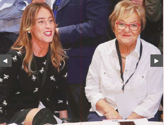 Maria Elena Boschi e la polemica sugli stivali a mezza coscia alla Leopolda