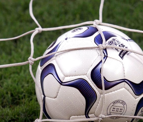 Insulti razzisti ad un bambino da un genitore durante una partita di calcio