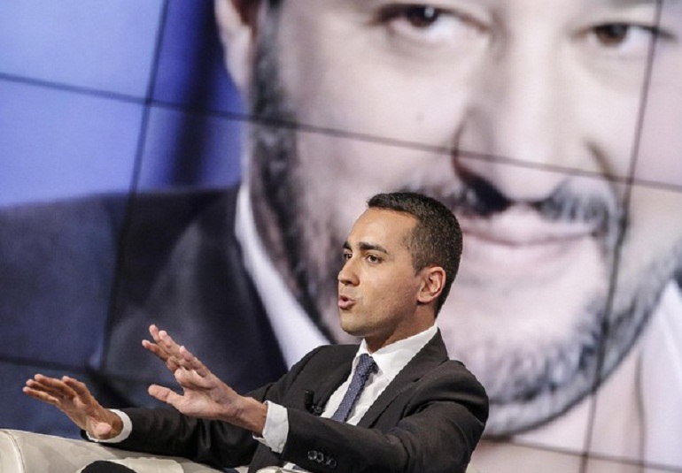 Di Maio e Salvini insieme almeno altri 6 mesi. Condono e governo restano entrambi (foto Ansa)