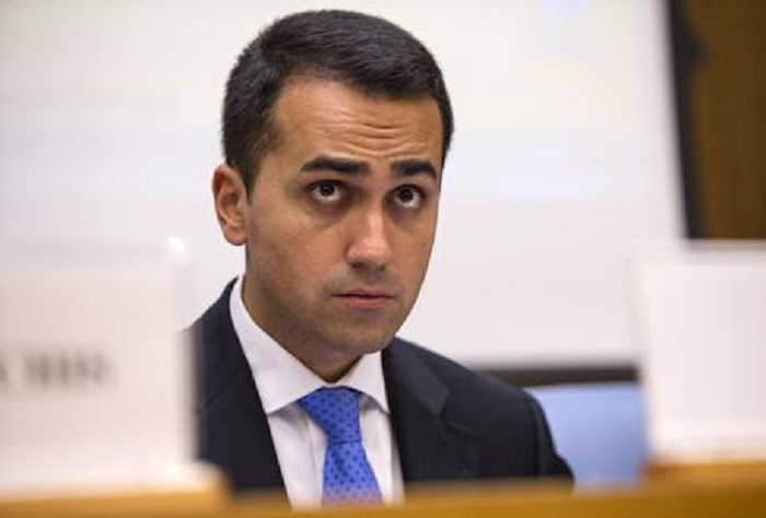 Luigi Di Maio da Barbara D'Urso a parlar di Manovra: una volta M5S li cacciava...