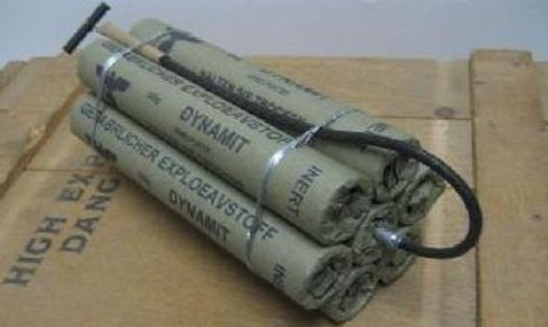 Prof universitario dava lezioni sul web: "Ecco come si fabbrica una bomba in casa"