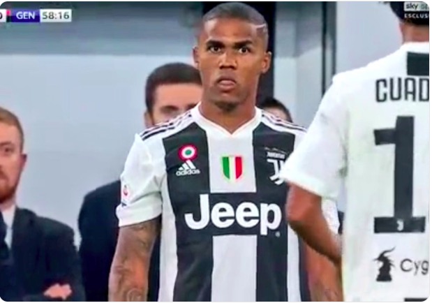 Juventus-Genoa, torna Douglas Costa: ovazione dello Stadium