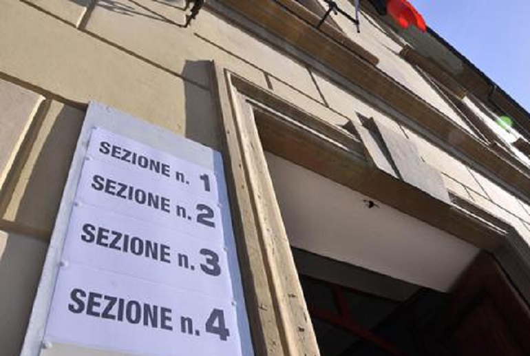 Legge gravità, rotazione della Terra...presentatevi alle elezioni! (foto Ansa)