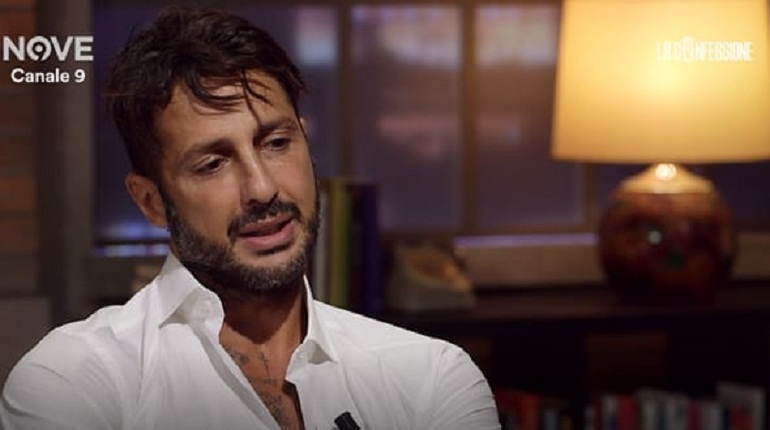 La Confessione, Fabrizio Corona: "Lele Mora? Sono stato il più grande amore della sua vita"
