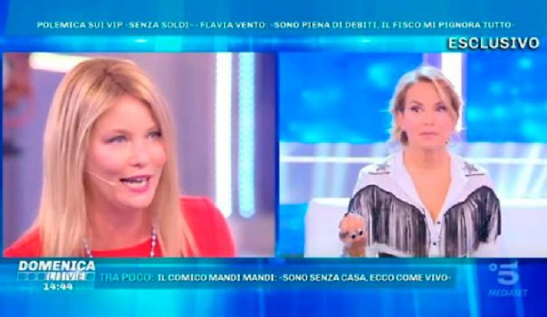 Domenica Live, Flavia Vento: "Sono piena di debiti. Il fisco mi pignora tutto"