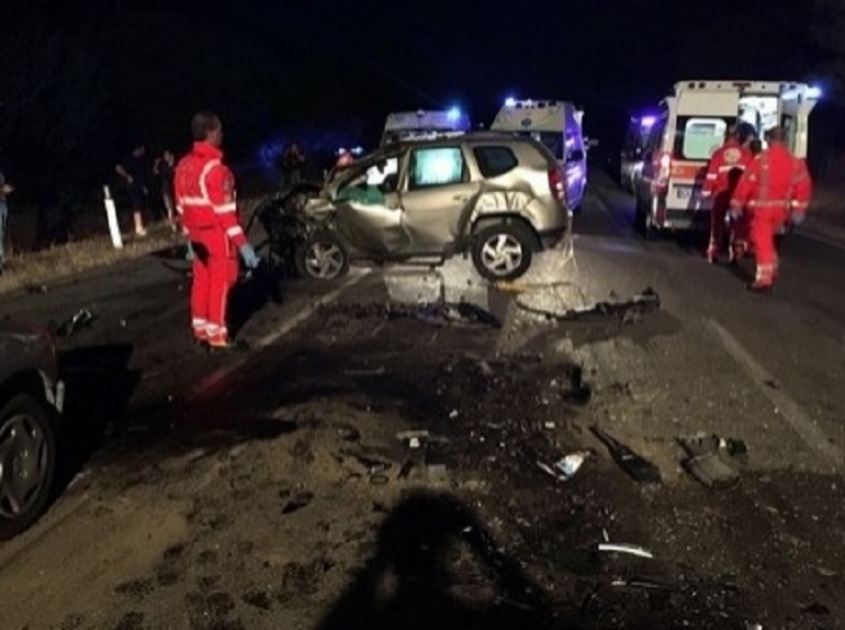 Genova, incidente A26. Auto si schianta e prende fuoco: conducente muore carbonizzato (foto d'archivio Ansa)