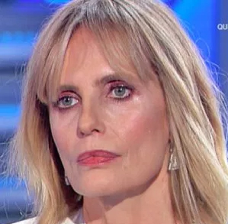 Domenica In, Isabella Ferrari parla della sua malattia: "Non sentivo più le gambe..."