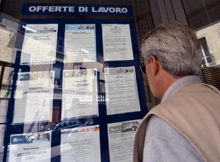 Lavoro: tanti pensionati, tanti nuovi assunti. Fesseria coi fiocchi