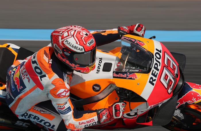 MotoGp Thailandia, Marquez vince su Dovizioso. Valentino Rossi quarto