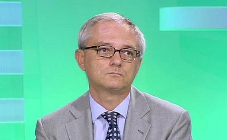 Maurizio Crosetti: "Appendiamo i fascisti per i piedi". Poi il giornalista chiede scusa