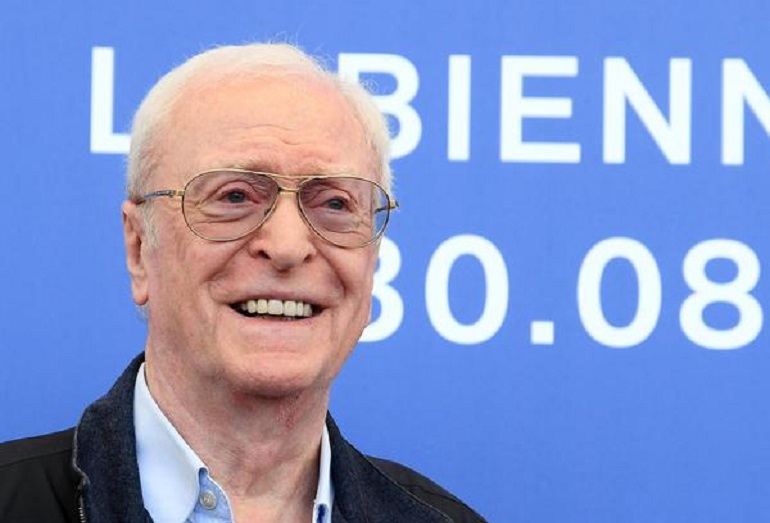Michael Caine: "Con mia moglie sul set non cedo alle tentazioni delle belle attrici" (foto Ansa)