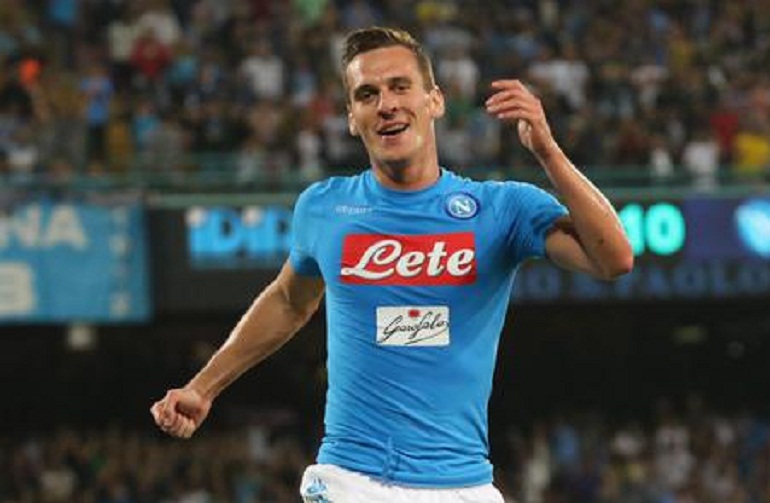 Napoli, Milik rapinato nella notte dopo la partita col Liverpool: strappato rolex da 7000 euro (foto Ansa)