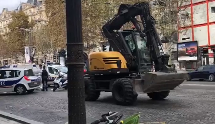 parigi bimba bulldozer
