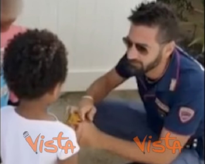 pozzallo polizia migranti