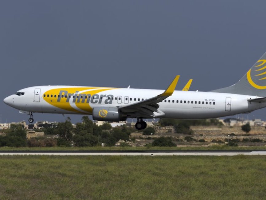 Primera Air, fallisce compagnia aerea low cost: passeggeri a terra. Ecco come fare