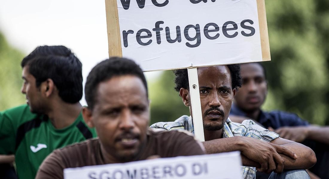 Rifugiati invitati alla festa della scuola, insulti razzisti a Palermo