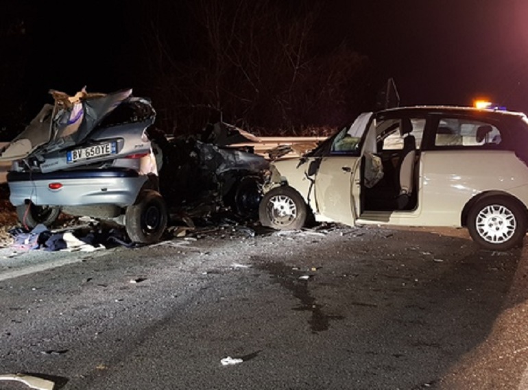 Torino, frontale nei pressi della galleria Monte Cuneo: un morto (foto d'archivio Ansa)