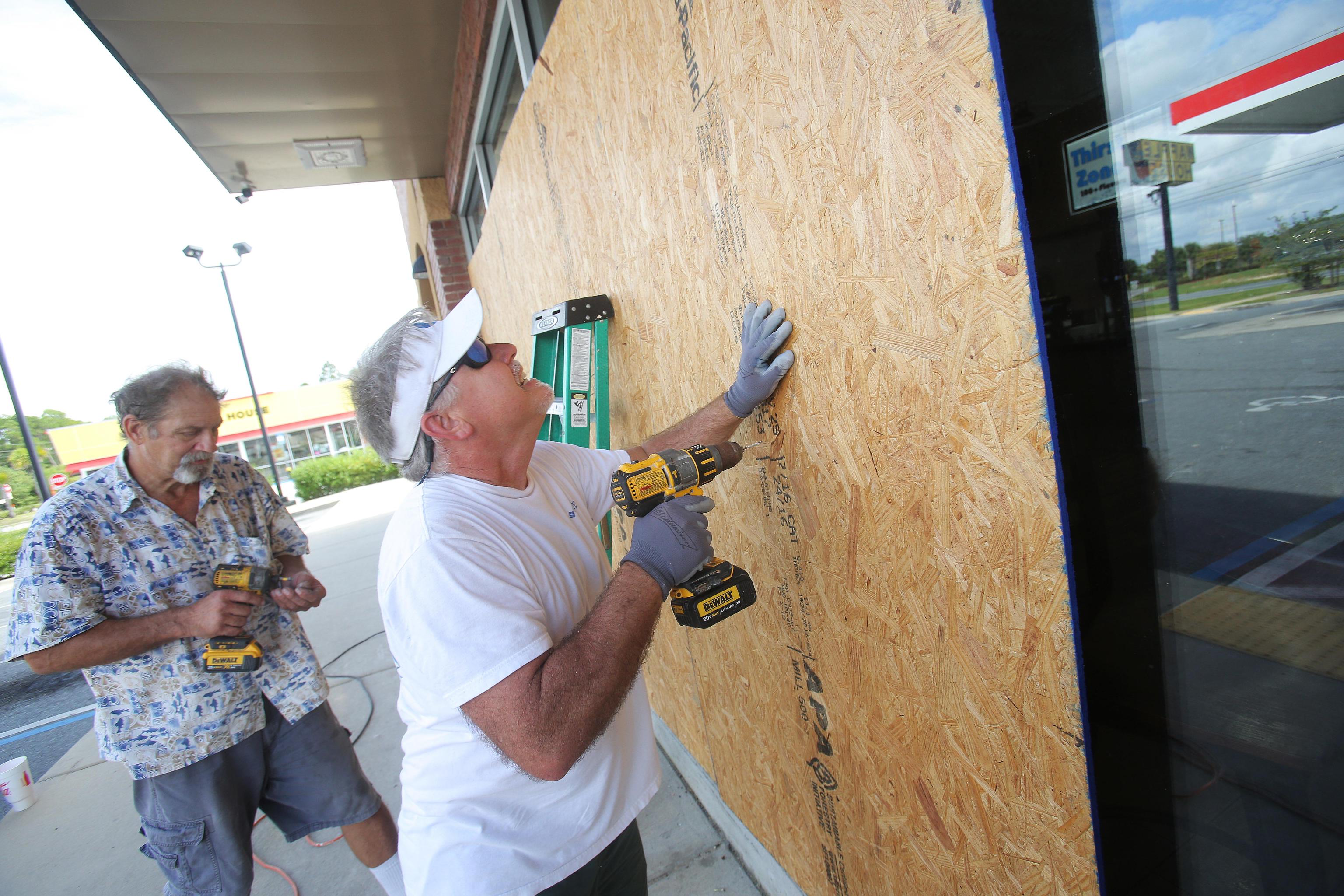 Uragano Michael verso la Florida: "Rischio di devastazione totale"