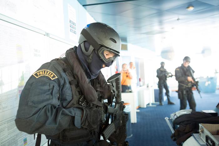 milano lupo solitario isis