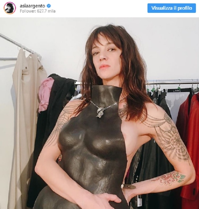 Asia Argento dimentica Corona così: FOTO senza veli su Instagram