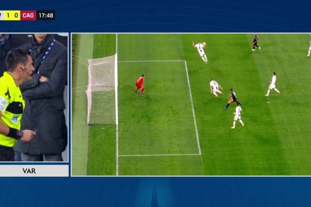 Benatia, Juventus-Cagliari: mano involontaria: VAR non assegna rigore