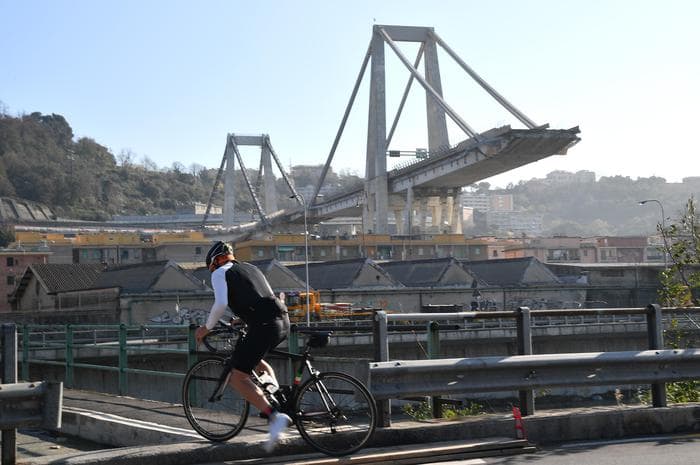 Genova, A26: stop ai tir più pesanti. Trasportatori: "Così si blocca l'accesso al porto"