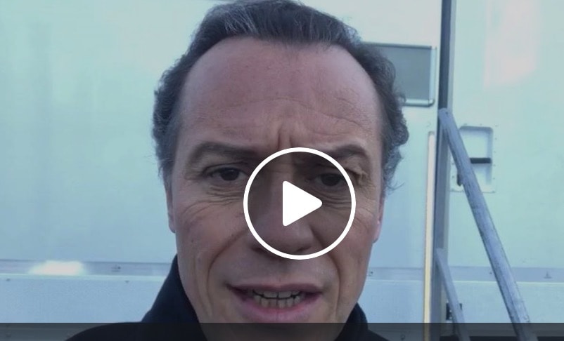 Stefano Accorsi: "Attacco hacker alla mia pagina Facebook. Se vi chiedono soldi non sono io" VIDEO