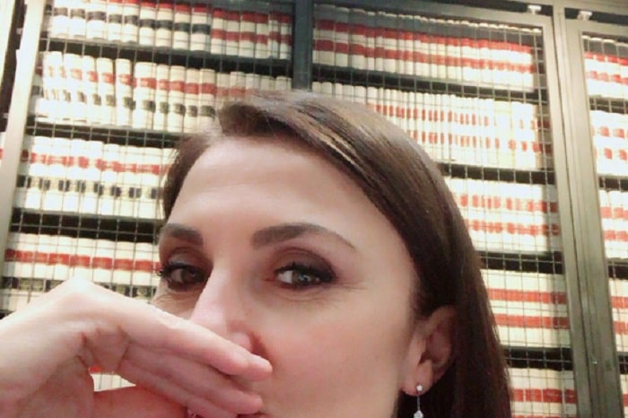 Alessia Morani, deputata del Pd: "In commissione nonostante il raffreddore". E su Twitter...