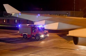 Angela Merkel, guasto all'aereo che la porta al G20: atterraggio d'emergenza2
