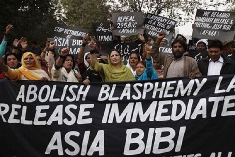 Asia Bibi, reato di bicchiere impuro è e resta legge in Pakistan