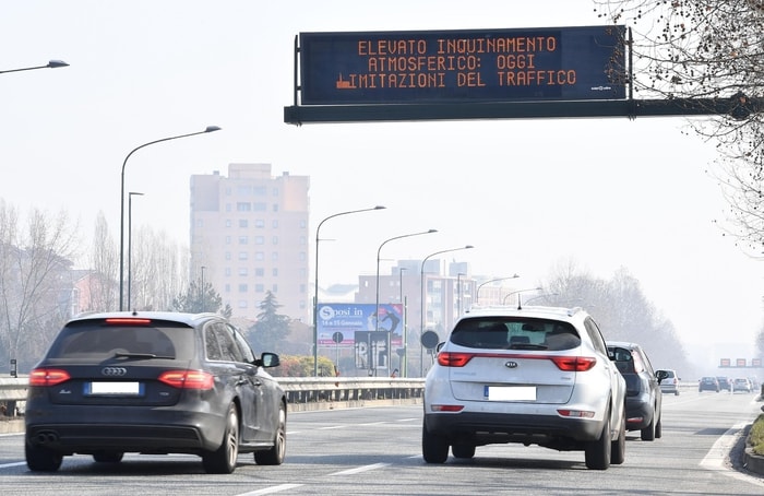 Auto diesel e smog, anche il Lazio introduce i divieti